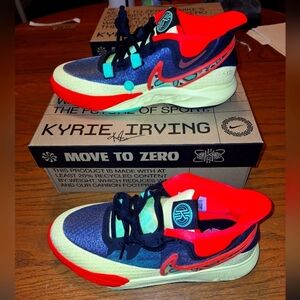 Nike Kyrie 8 GO GS Black Lemon/Chiffon. Multiple sizes. NWB with no flaws